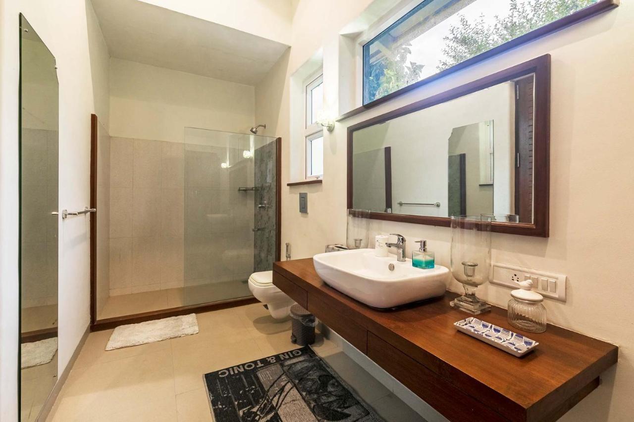 Hamptons Charm By Stayvista Luxury 5Br With Pool, Lawn & Table Tennis Alibag Exterior photo