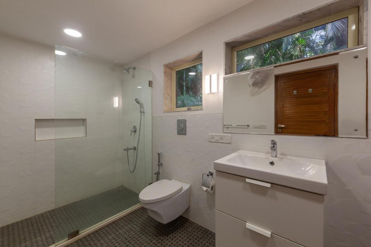 Hamptons Charm By Stayvista Luxury 5Br With Pool, Lawn & Table Tennis Alibag Exterior photo